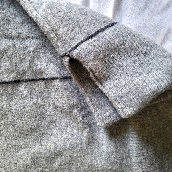 SOLD Bundle of 2 ZARA Knit Sweaters with Piping - M - Picture 5 of 8